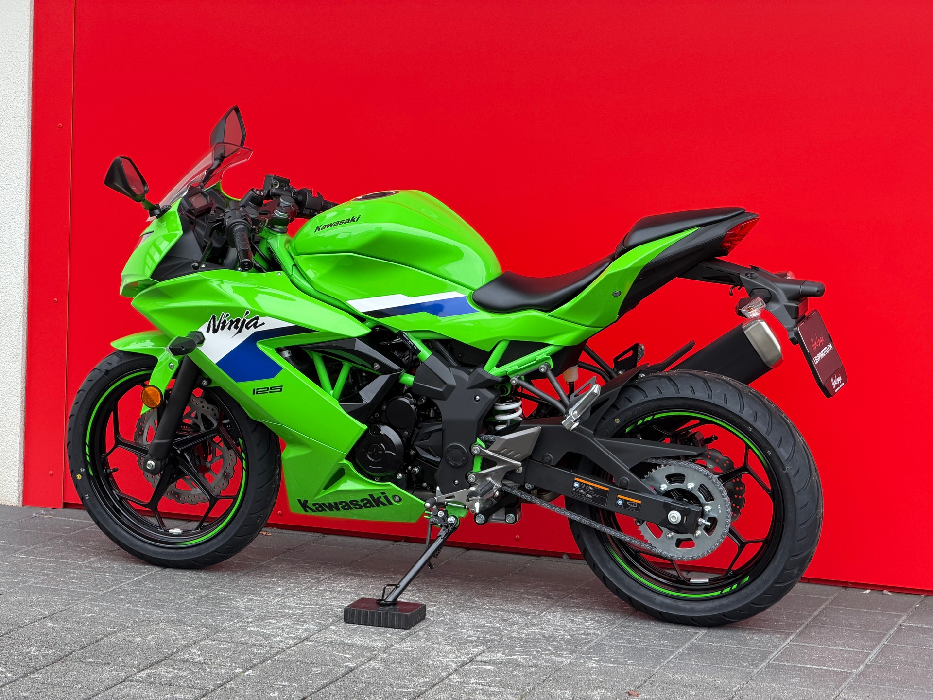 KAWASAKI Ninja 125 - 5
