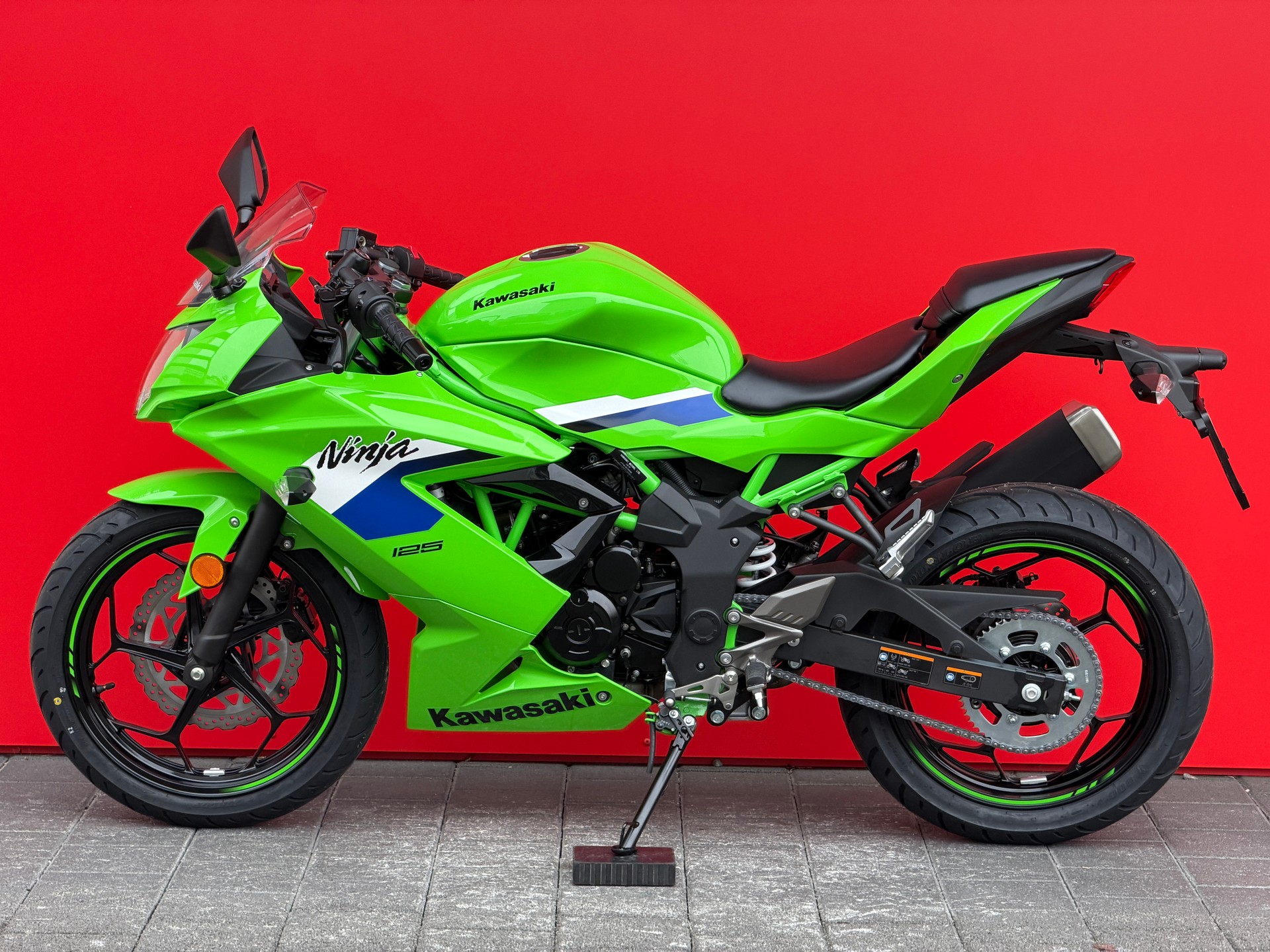 KAWASAKI Ninja 125 - 4