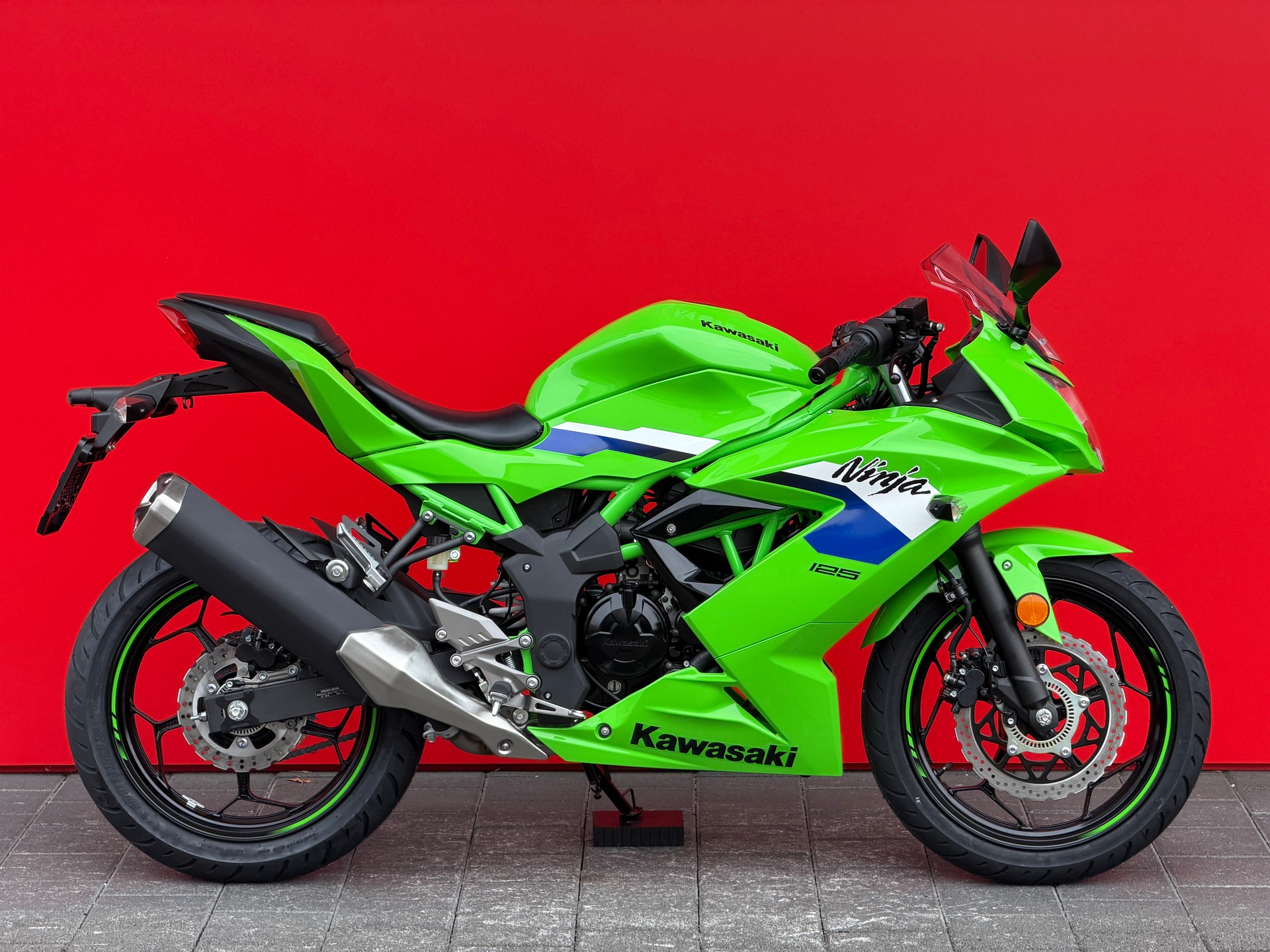 KAWASAKI Ninja 125 - 1