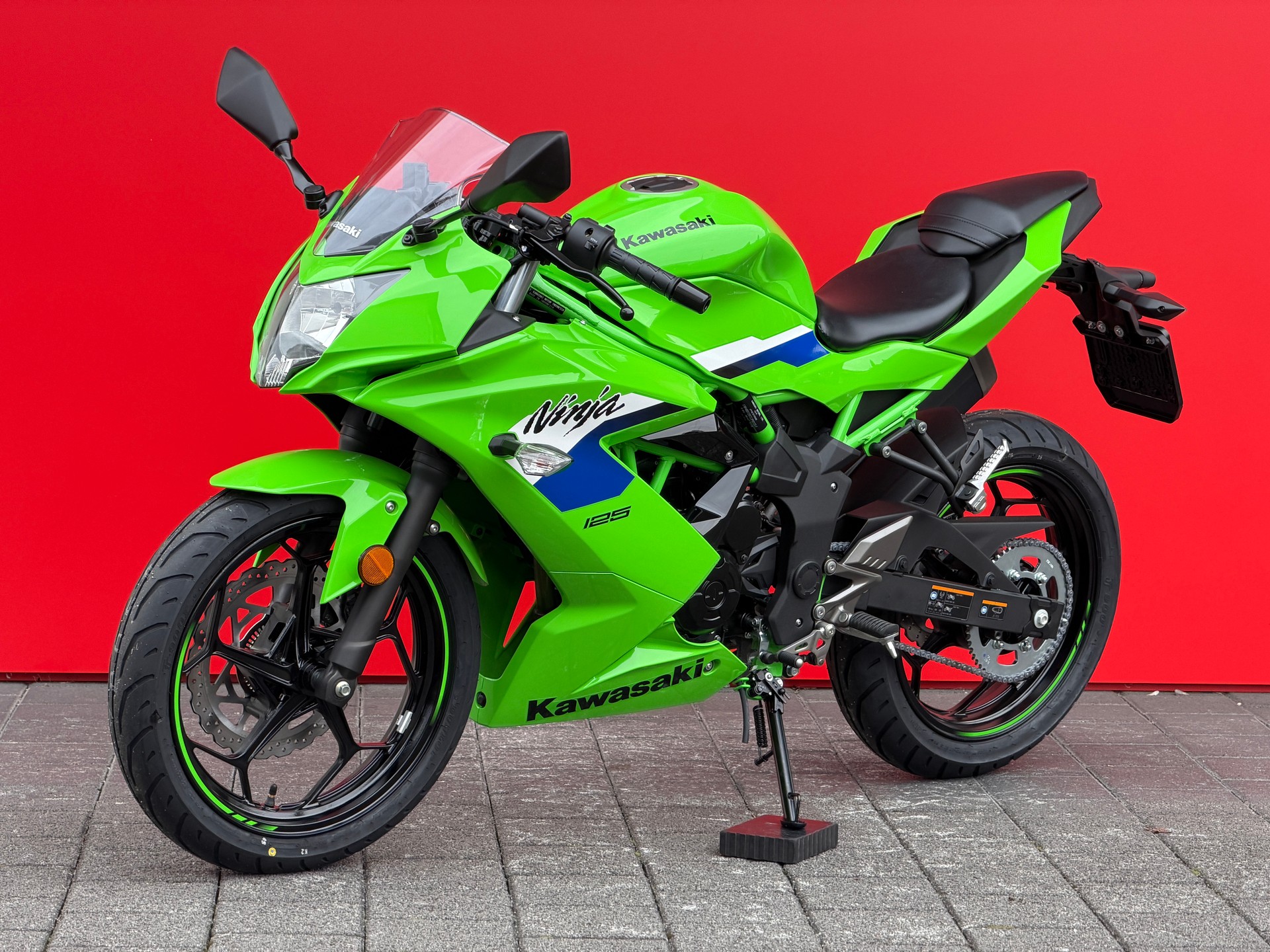 KAWASAKI Ninja 125 - 12