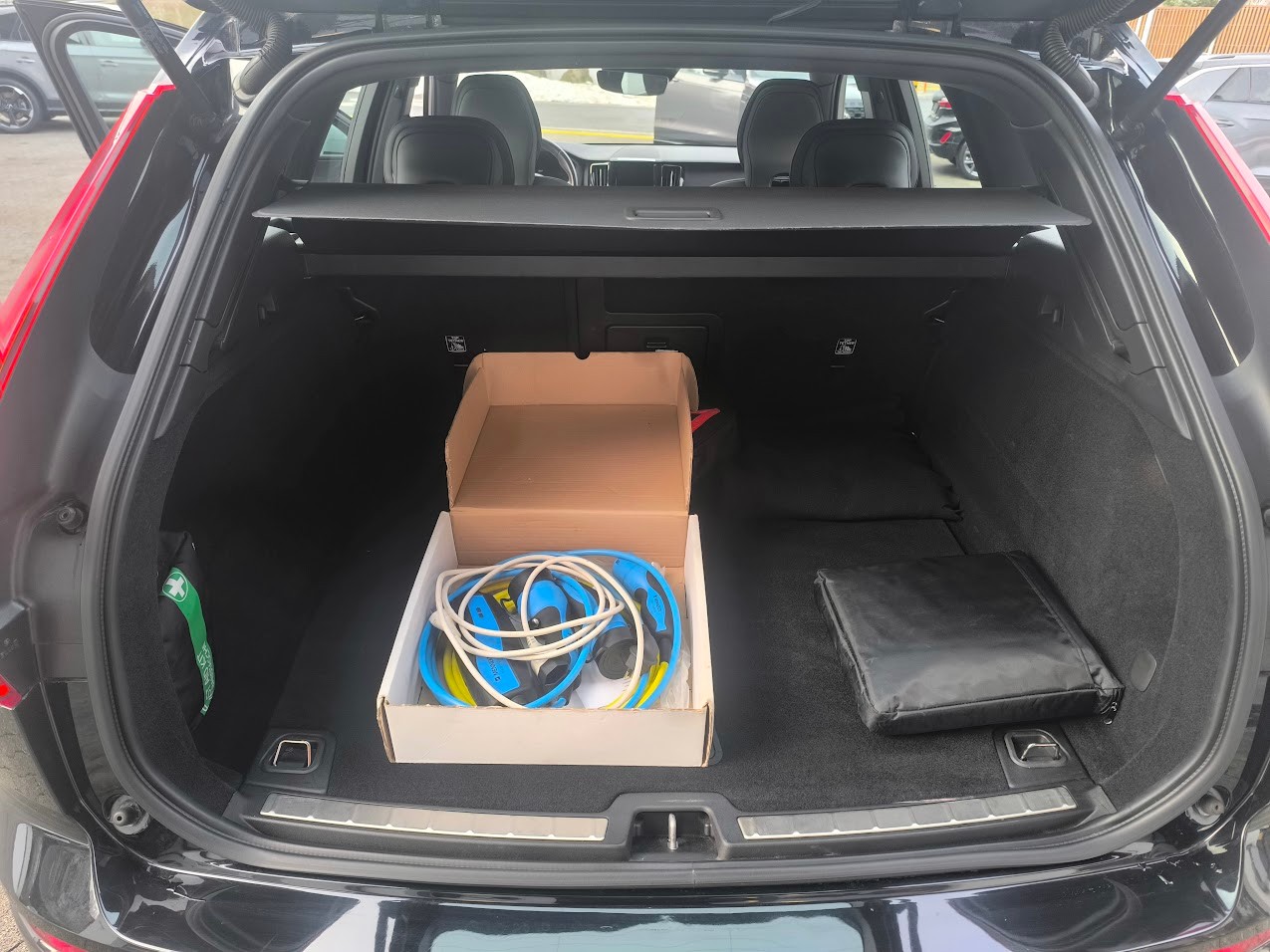 VOLVO XC60 T8 eAWD R-Design Geartronic - 9