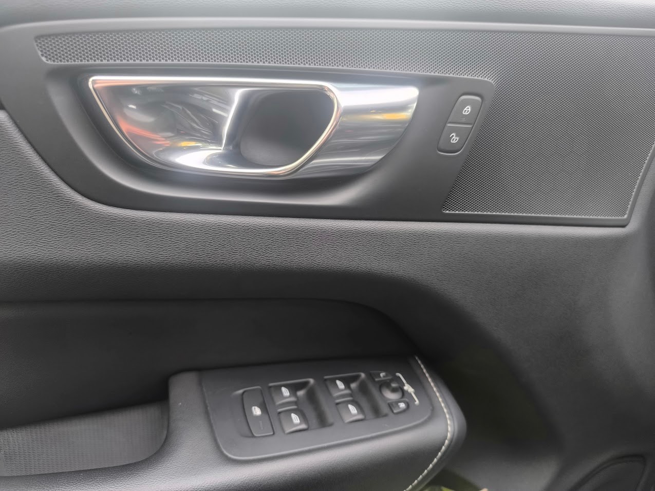 VOLVO XC60 T8 eAWD R-Design Geartronic - 15