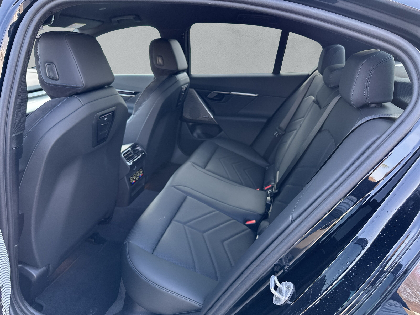 BMW i5 eDrive40 M Sport - 12