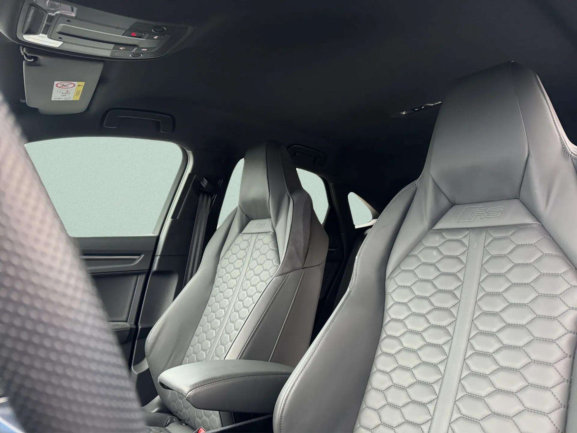 AUDI RS Q3 Sportback quattro S tronic - 12