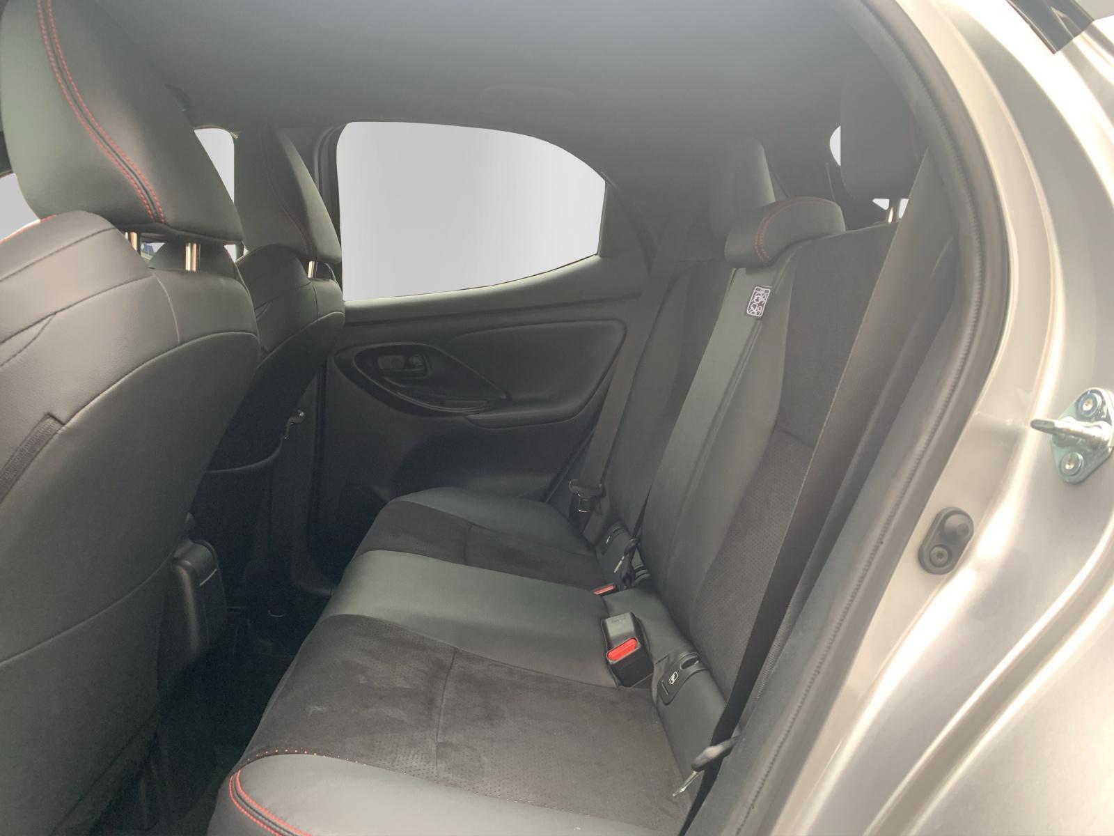 TOYOTA Yaris 1.5 VVT-i HSD GR Sport - 11