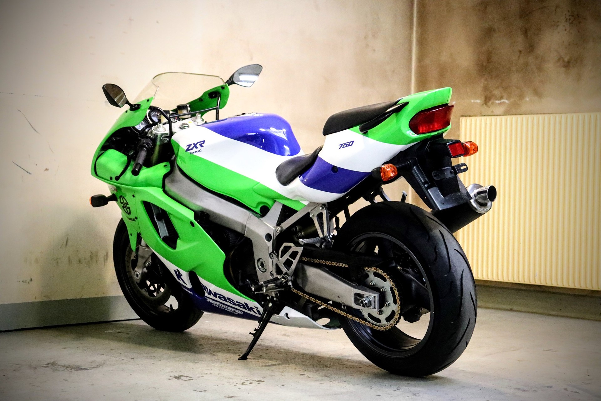 KAWASAKI Ninja ZX-7R - 5