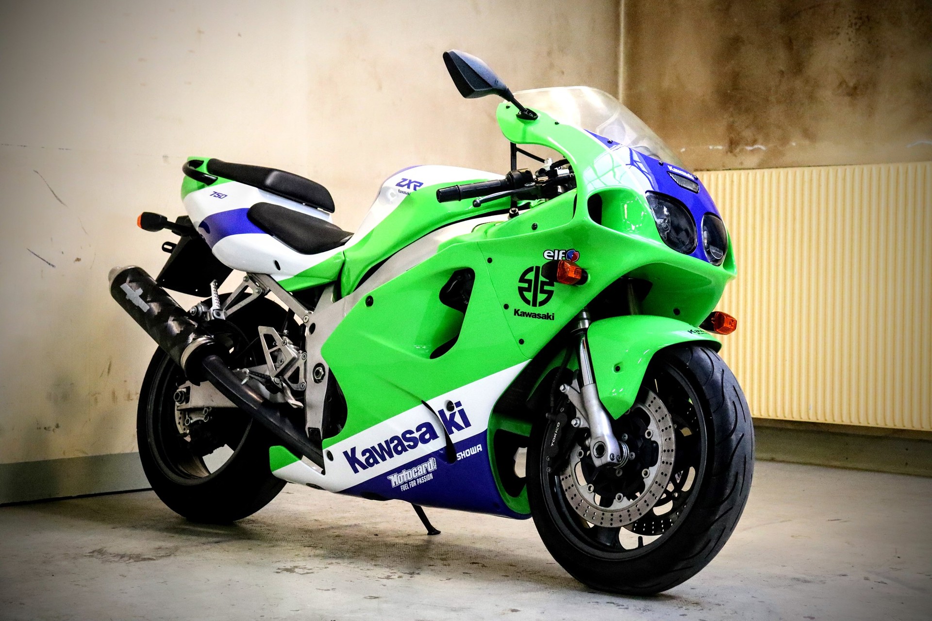 KAWASAKI Ninja ZX-7R - 1