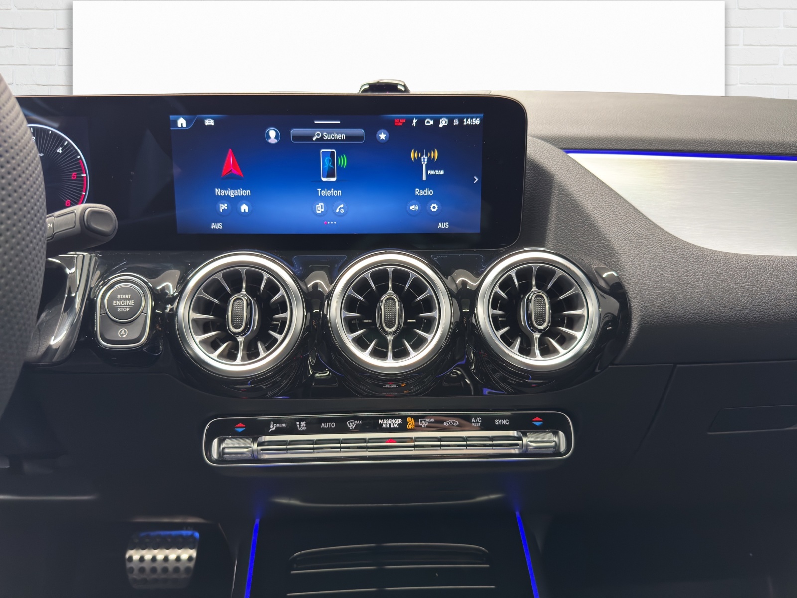 MERCEDES-BENZ GLA 220 d AMG Line 4Matic Swiss Star - 9