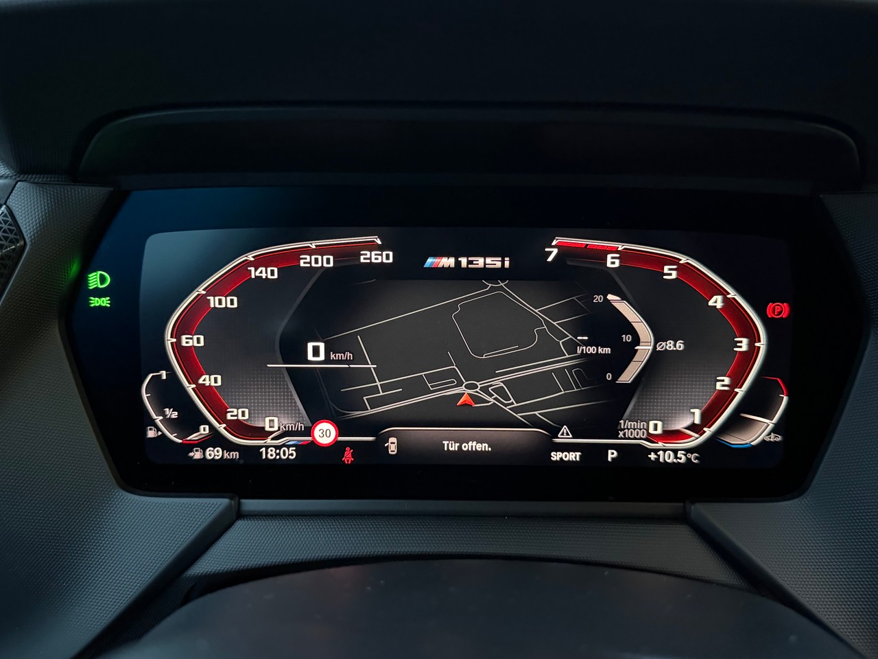 BMW M135i xDrive Swiss Performance Steptronic, Bild 24