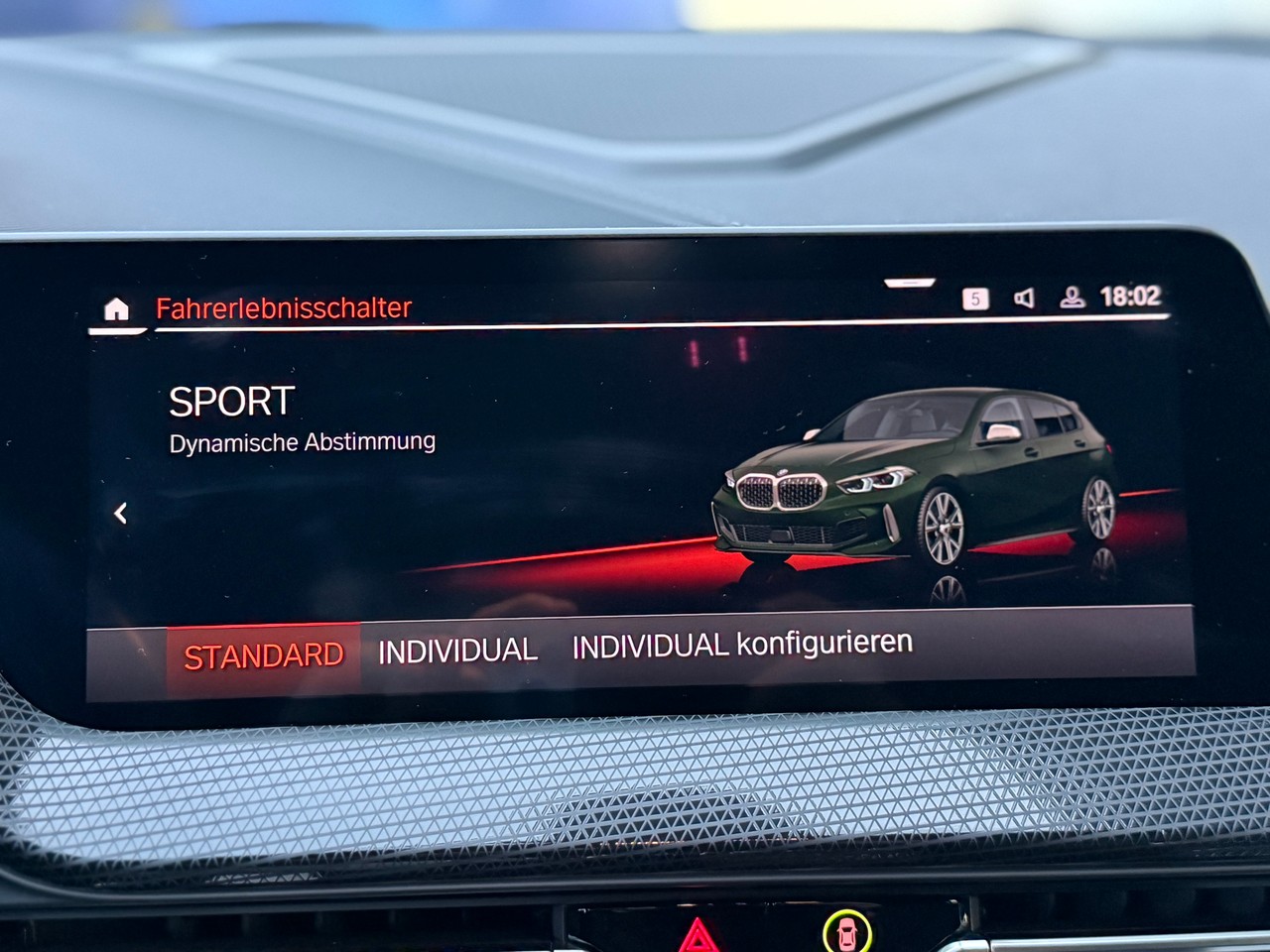 BMW M135i xDrive Swiss Performance Steptronic, Bild 16