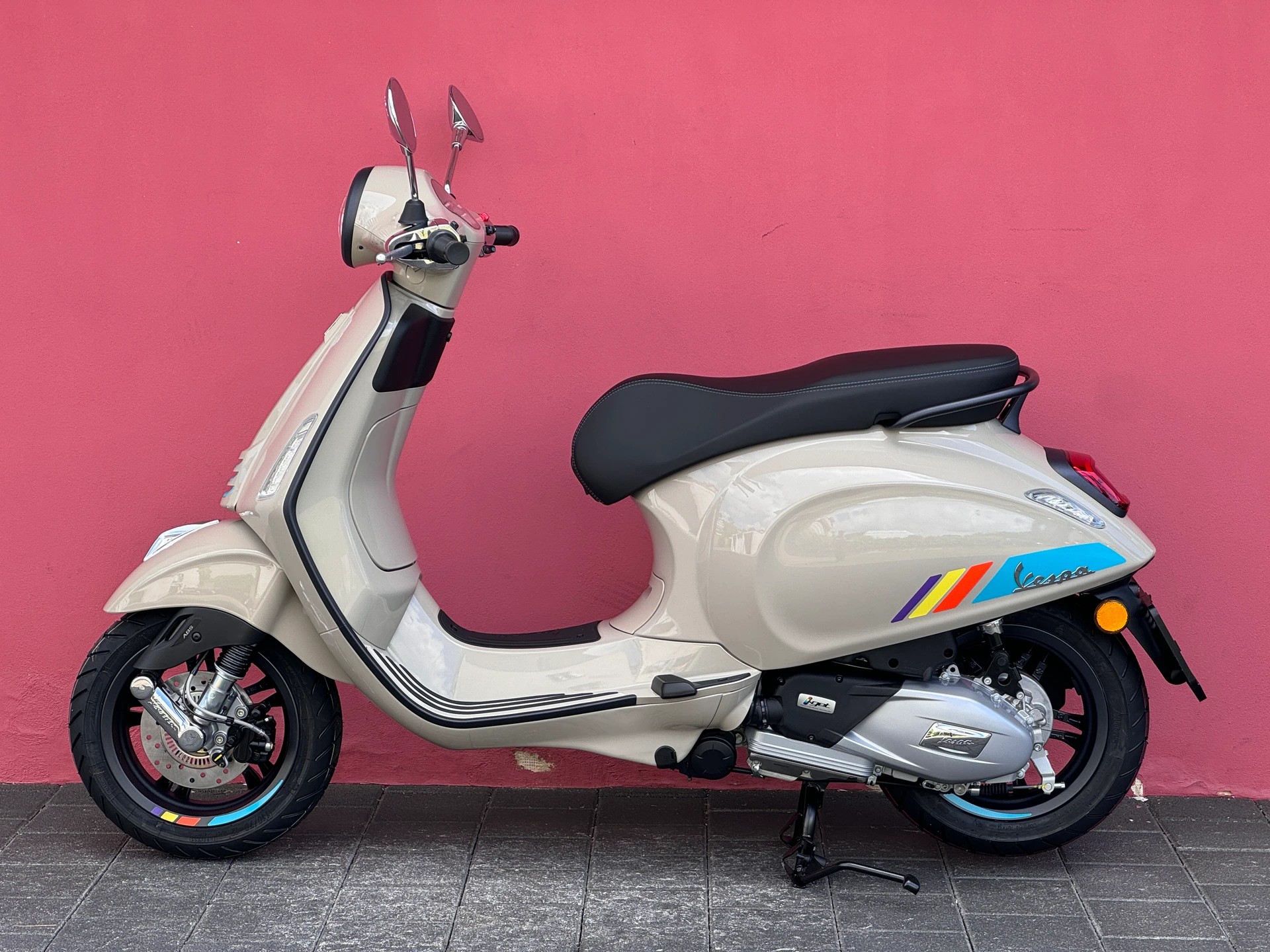 PIAGGIO Vespa 125 Primavera Sport ABS - 11