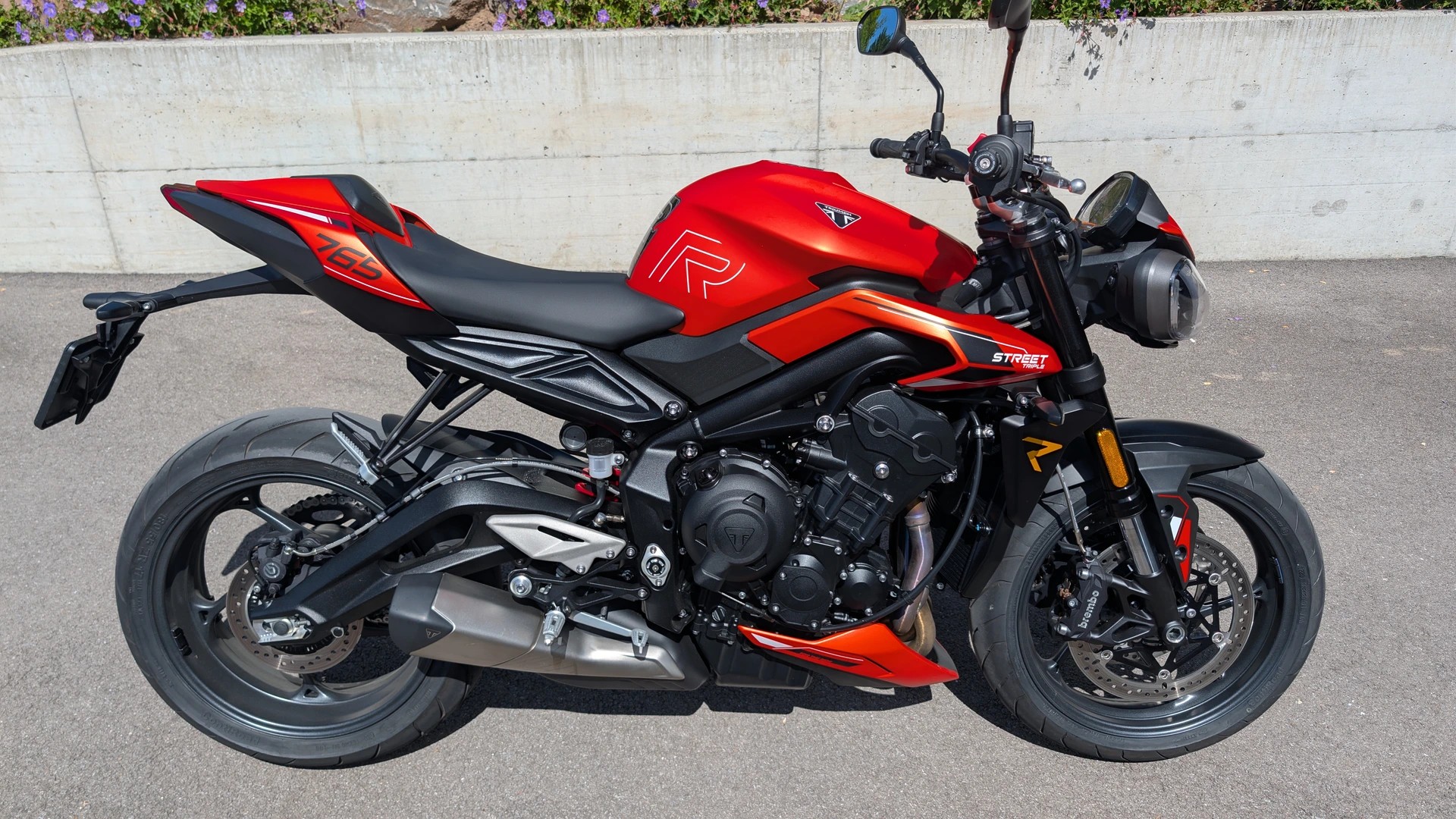 TRIUMPH Street Triple R 765 - 2