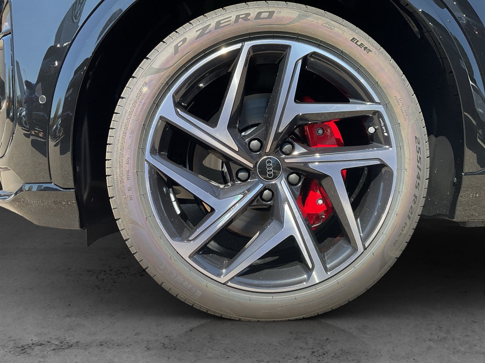 AUDI SQ6 e-tron quattro - 13