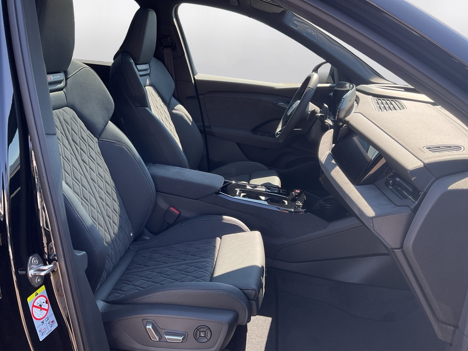 AUDI SQ6 e-tron quattro - 14
