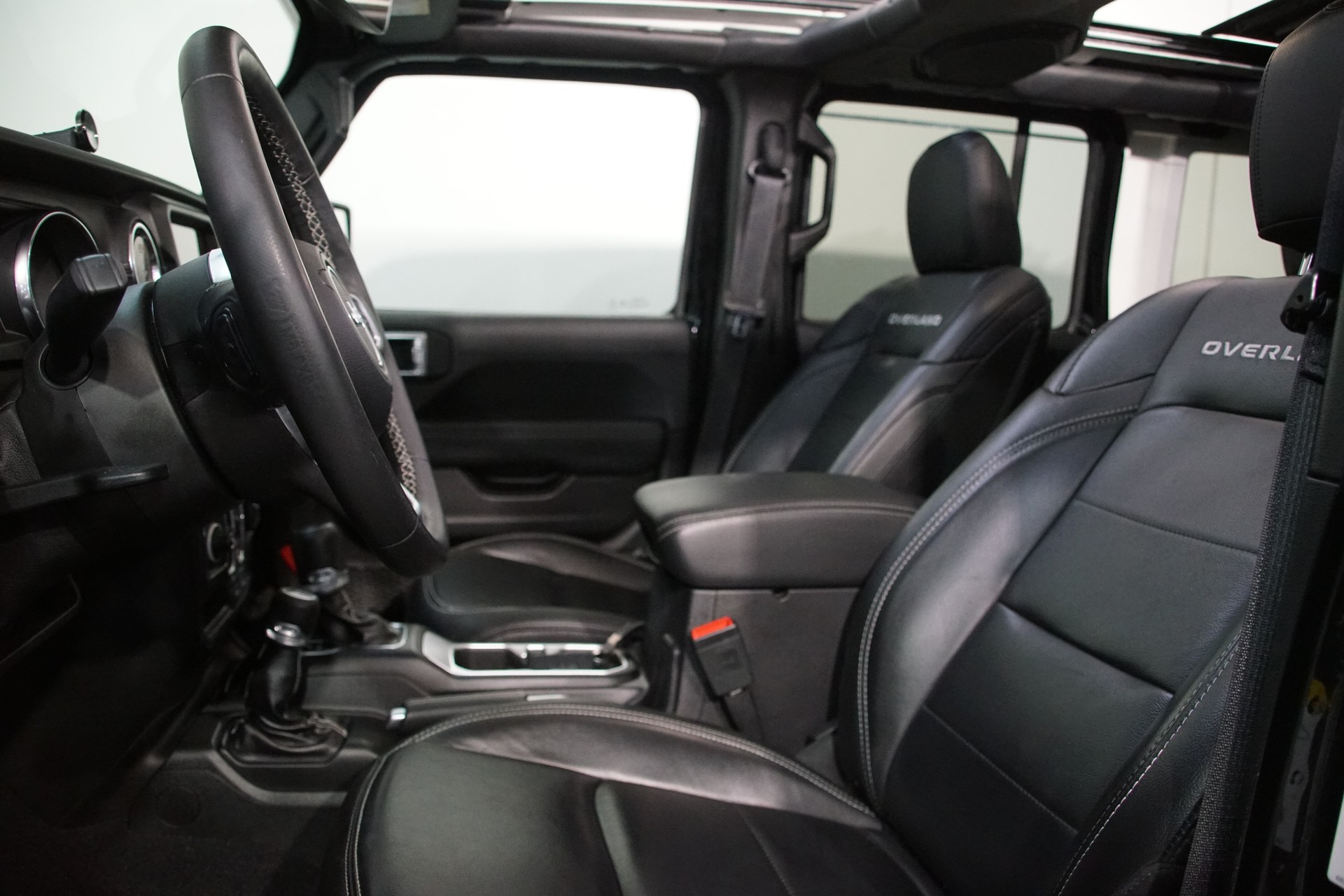 JEEP Wrangler 2.0 Unlimited Sahara Overland *swiss* Automatic - 12