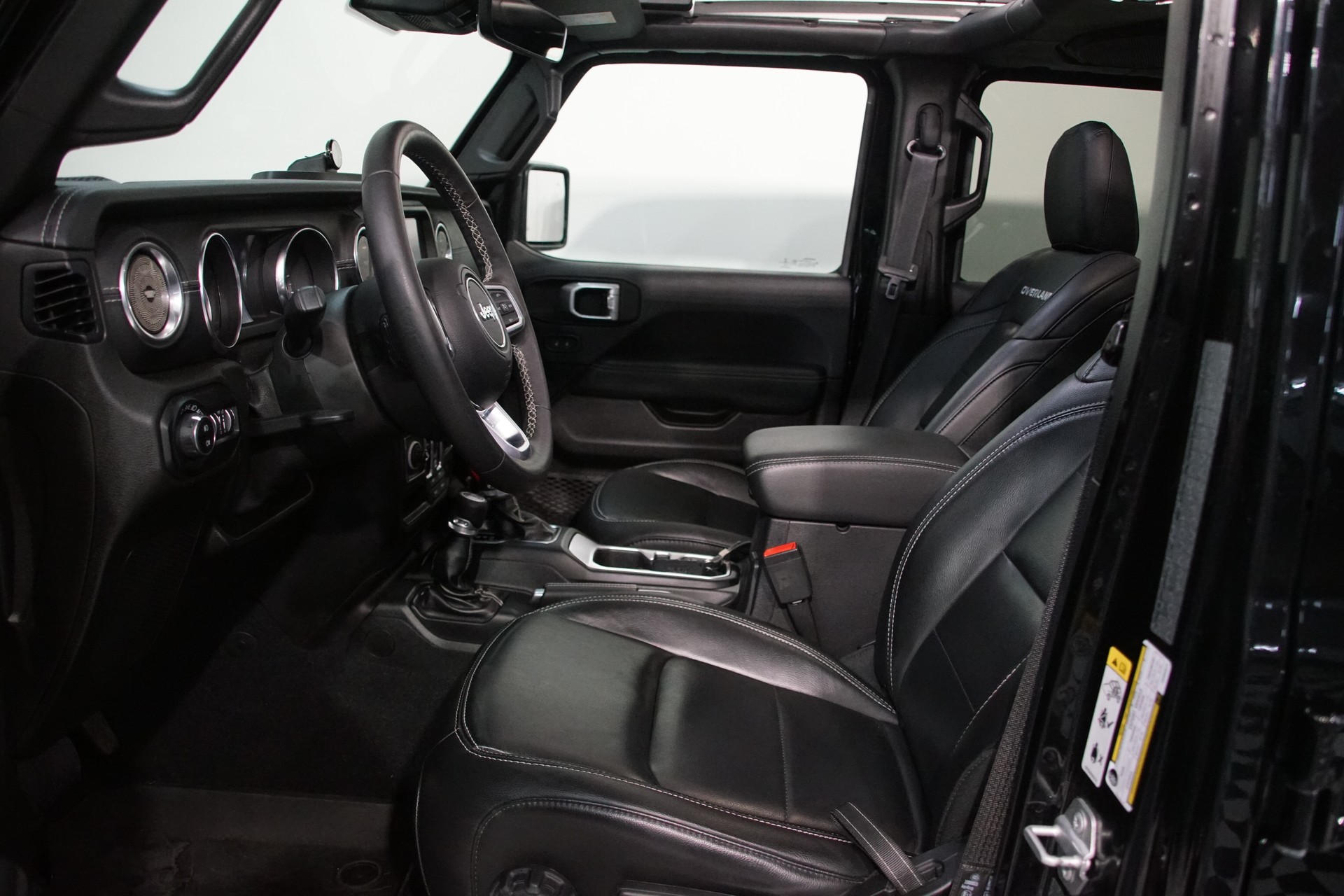 JEEP Wrangler 2.0 Unlimited Sahara Overland *swiss* Automatic - 13