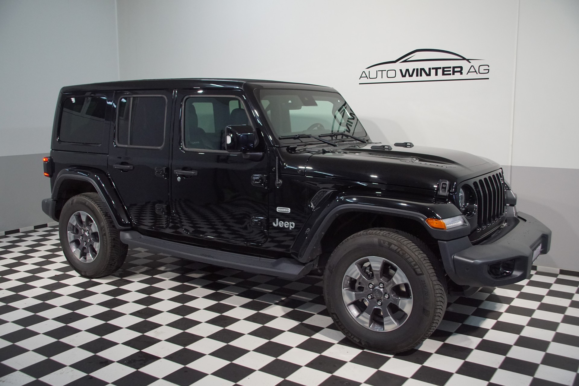 JEEP Wrangler 2.0 Unlimited Sahara Overland *swiss* Automatic - 2