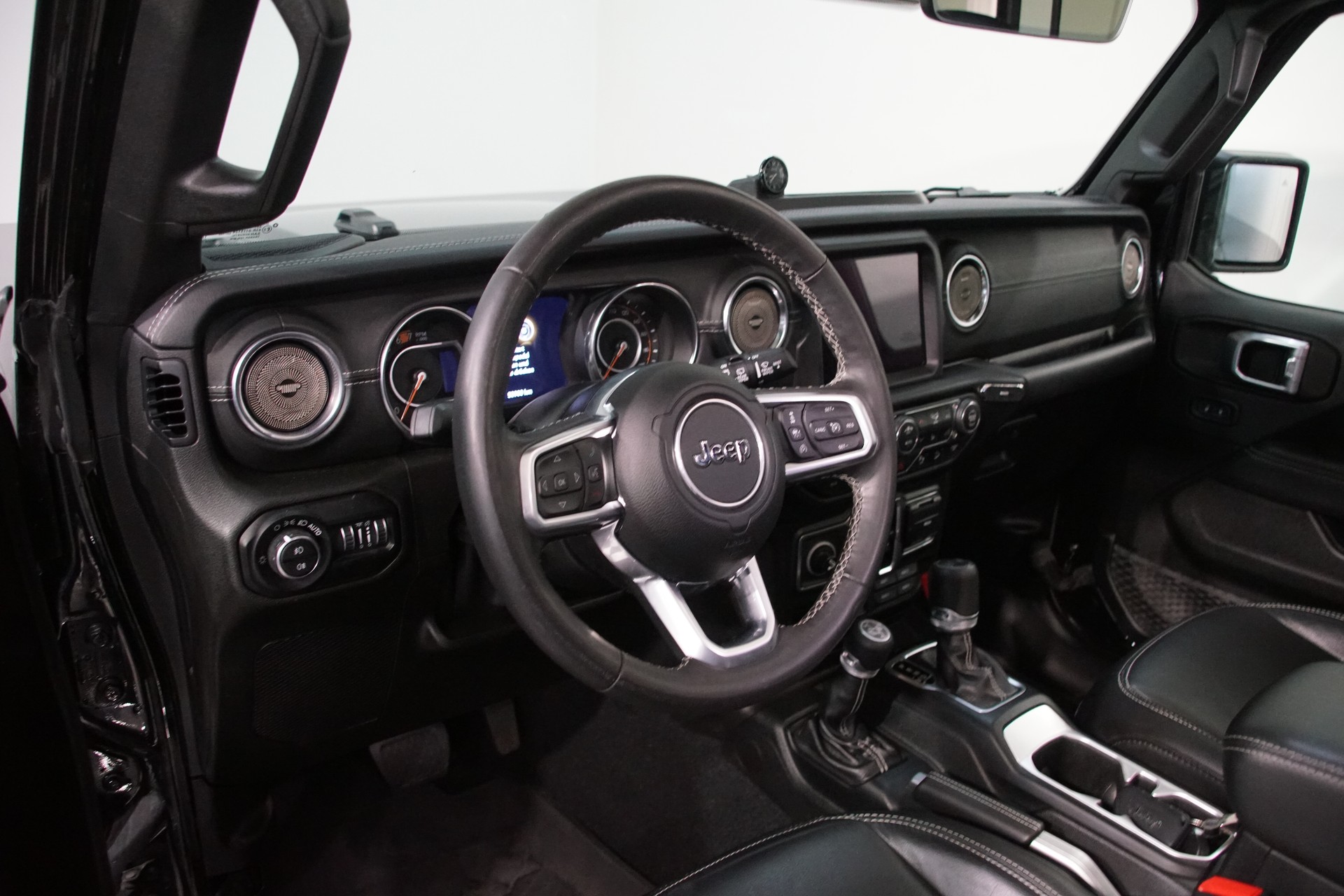 JEEP Wrangler 2.0 Unlimited Sahara Overland *swiss* Automatic - 14