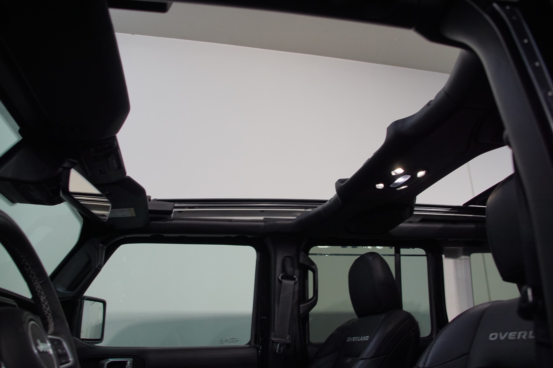 JEEP Wrangler 2.0 Unlimited Sahara Overland *swiss* Automatic - 16