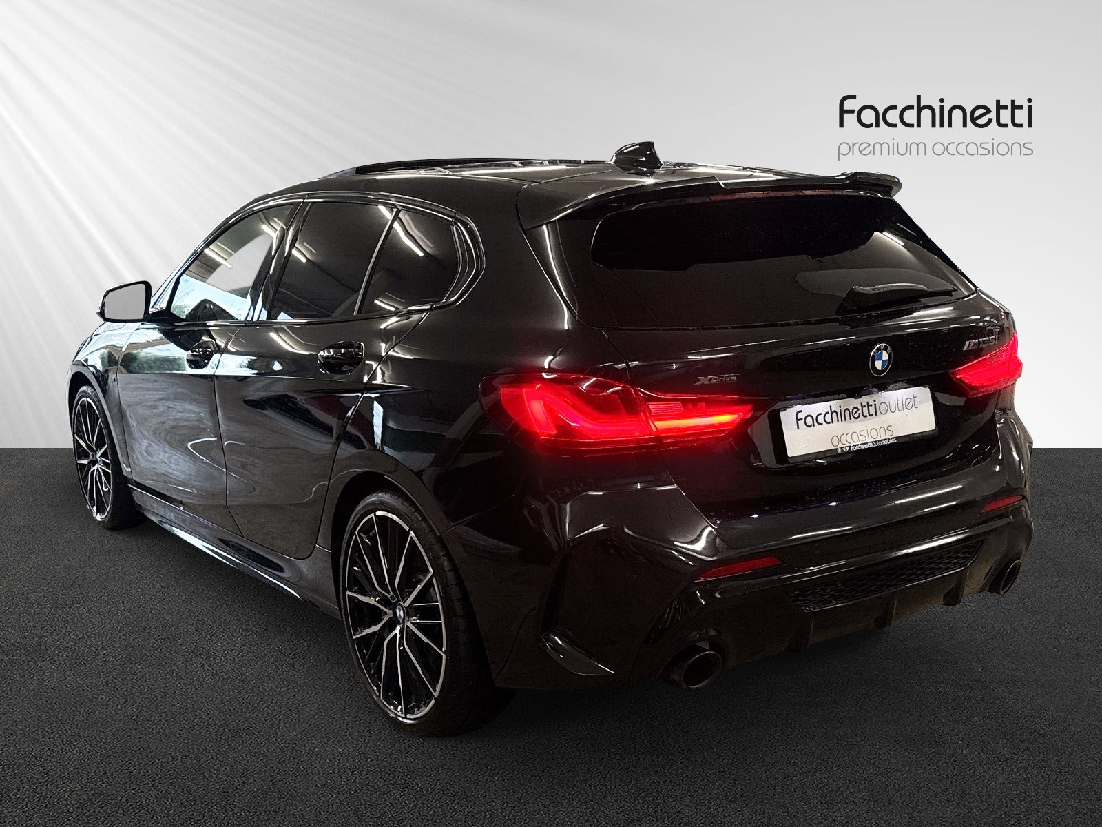 BMW M135i xDrive Steptronic - 3