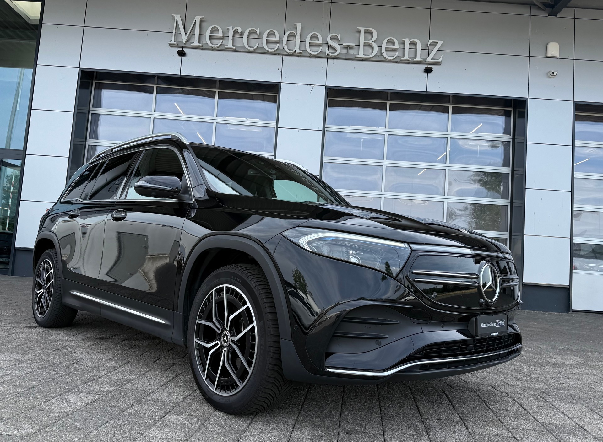 MERCEDES-BENZ EQB 350 AMG Line 4Matic