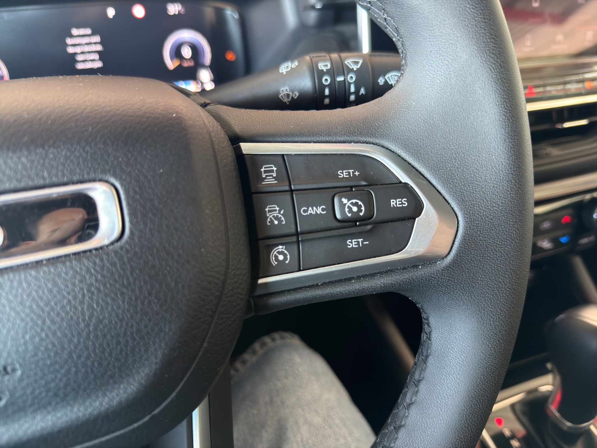 JEEP Compass 1.5 Turbo Summit MHEV - 42