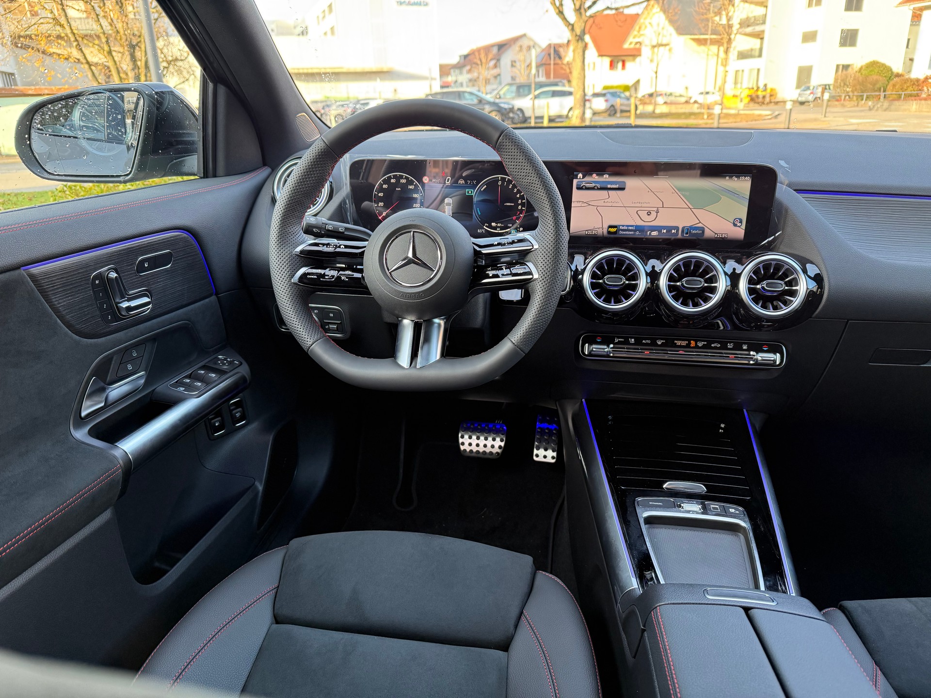 MERCEDES-BENZ GLA 250 e EQ Star 8G-DCT - 5