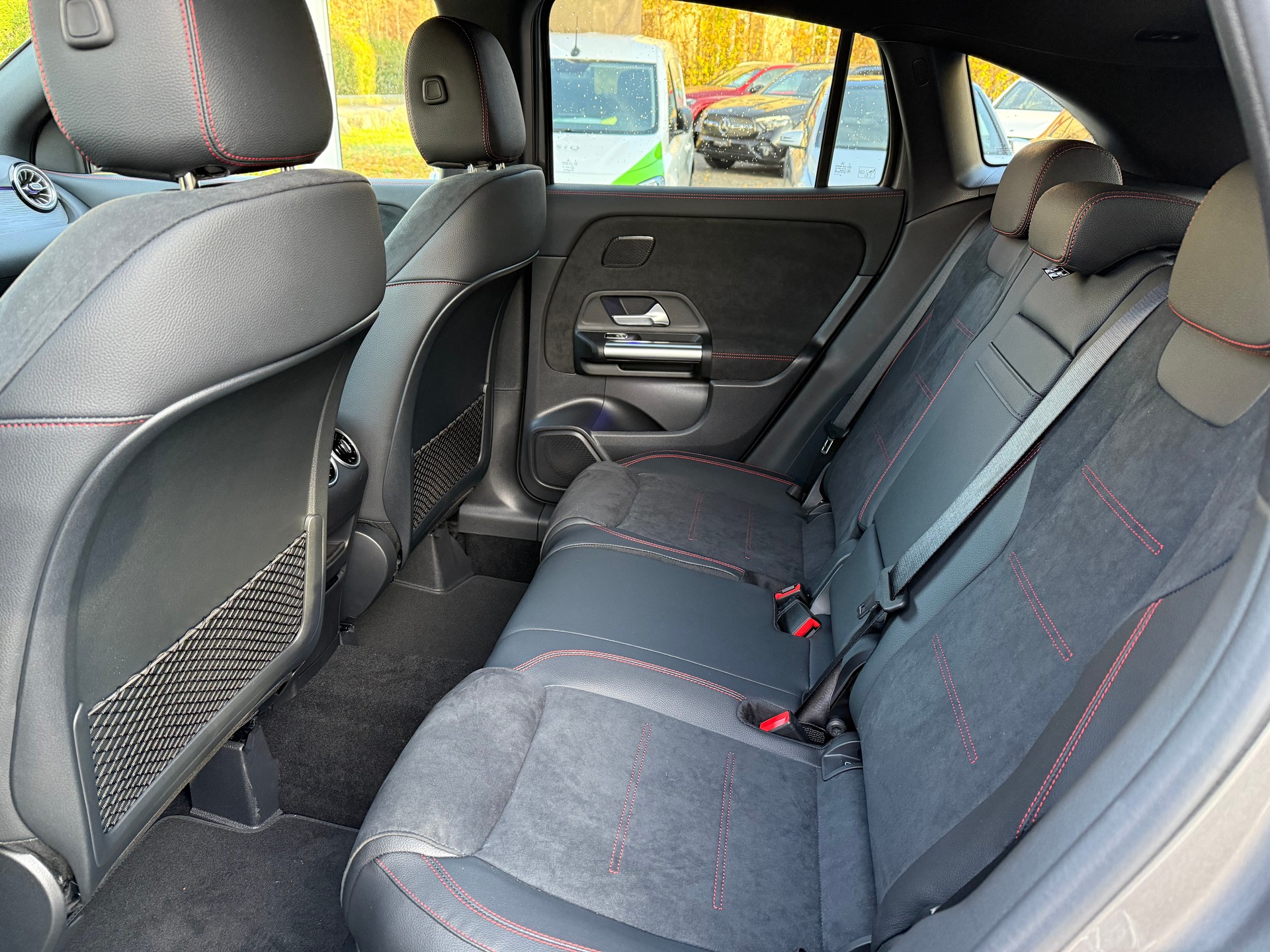 MERCEDES-BENZ GLA 250 e EQ Star 8G-DCT - 6