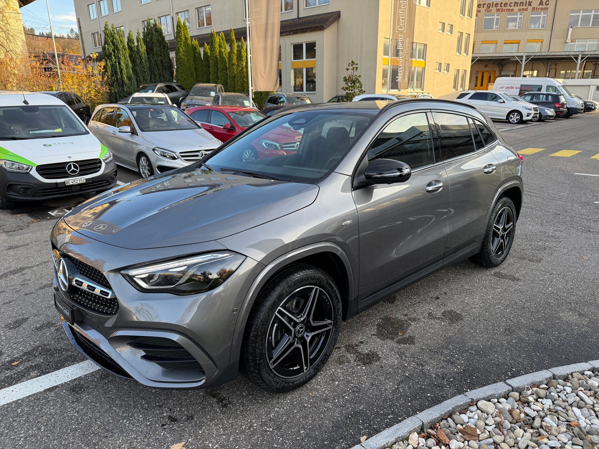 MERCEDES-BENZ GLA 250 e EQ Star 8G-DCT - 3