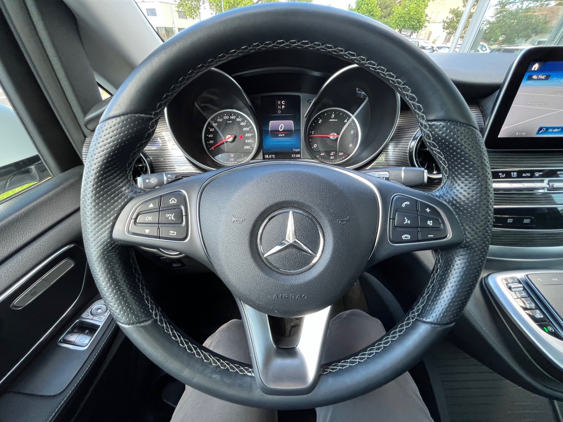 MERCEDES-BENZ V 300 d lang Avantgarde 4Matic 9G-Tronic - 14
