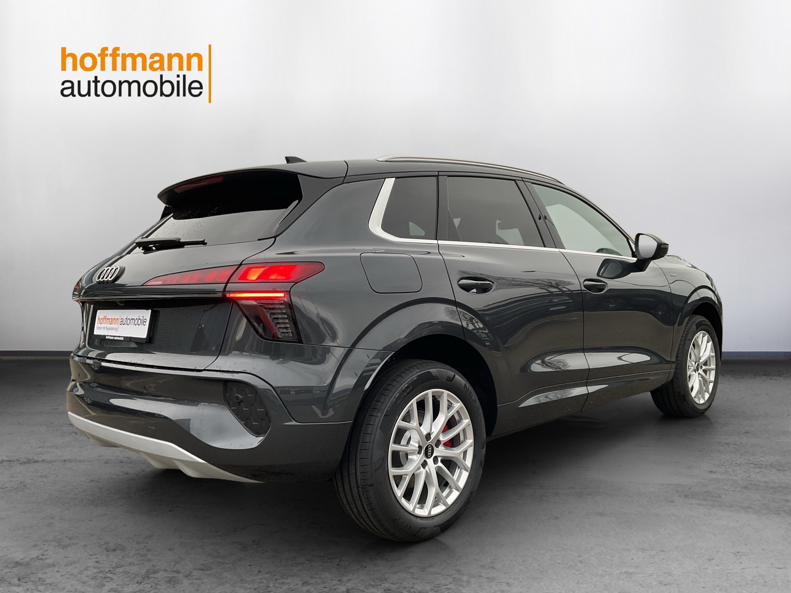 AUDI Q3 SUV e-hybrid 200 kW S tronig - 4