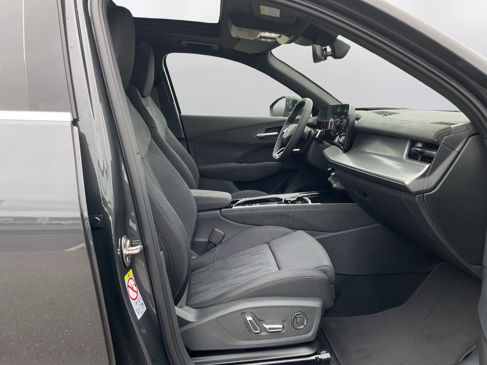 AUDI Q3 SUV e-hybrid 200 kW S tronig - 14