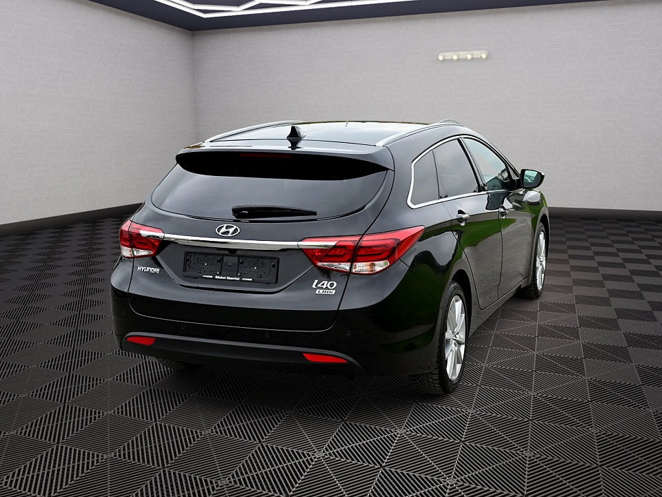 HYUNDAI i40 Wagon 1.7 CRDI Amplia Automatic - 3