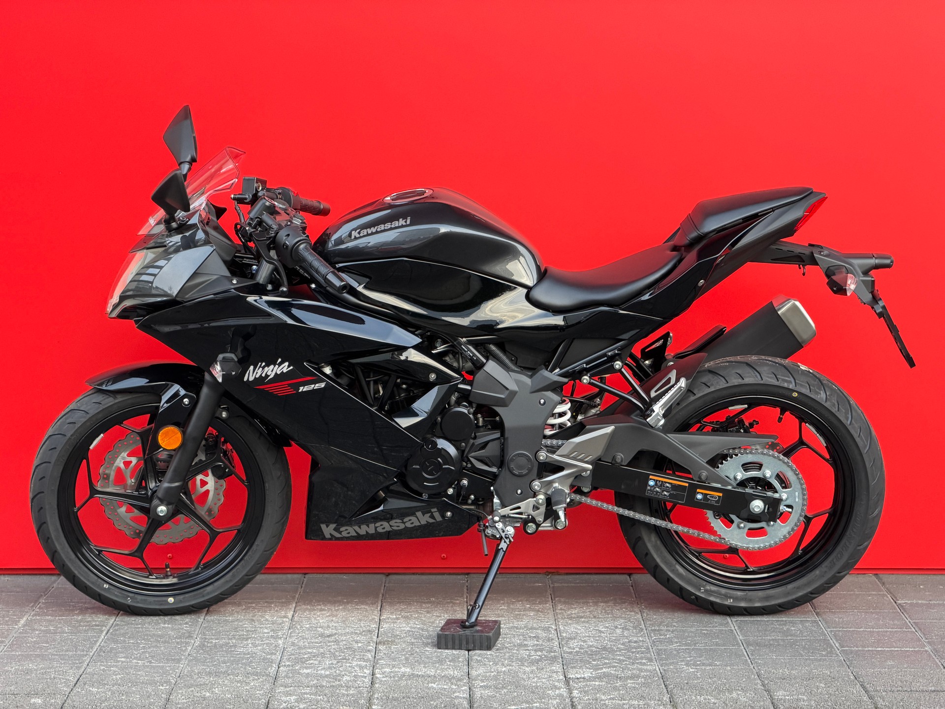 KAWASAKI Ninja 125 - 4