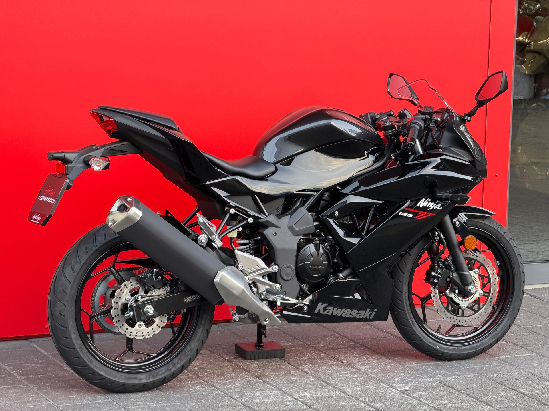 KAWASAKI Ninja 125 - 6