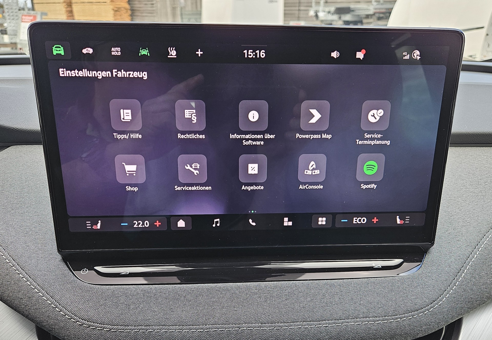 SKODA Enyaq 85x 4x4 mit 286 PS - 16