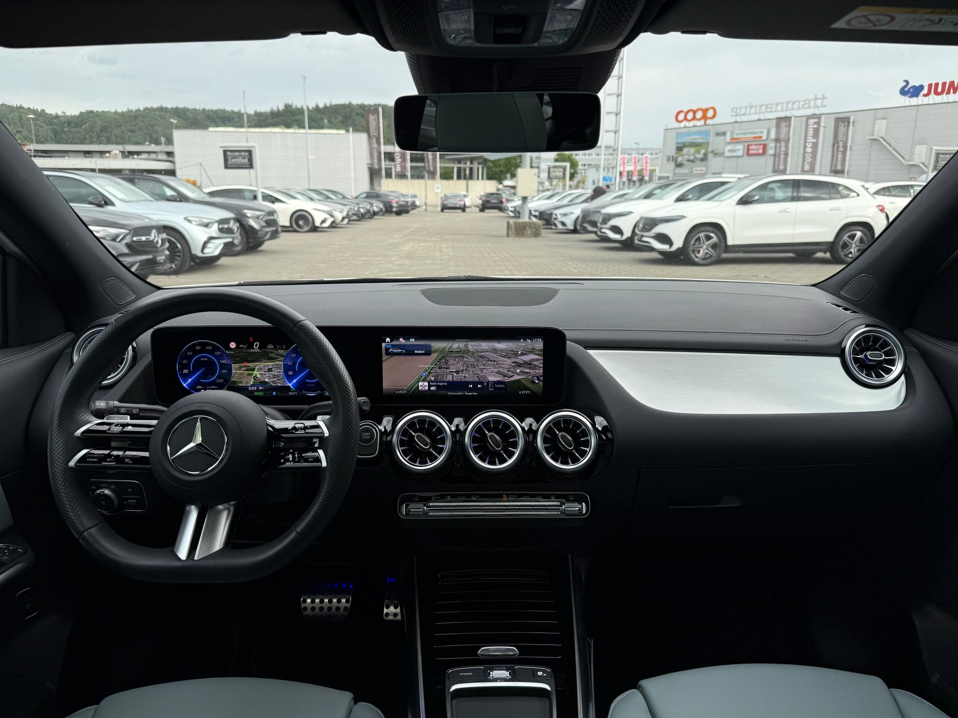 MERCEDES-BENZ EQA 350 AMG Line 4Matic Swiss Star - 4