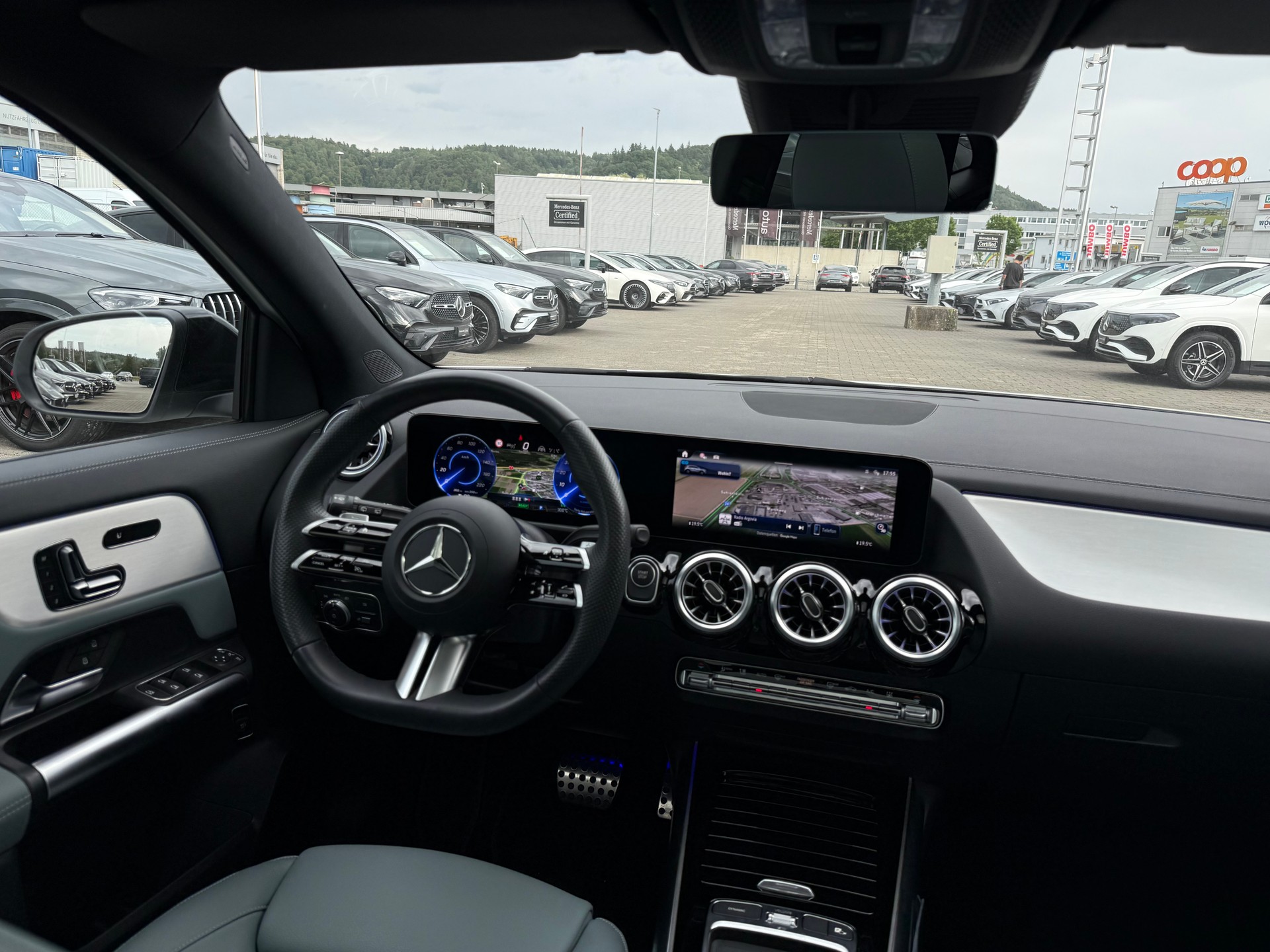 MERCEDES-BENZ EQA 350 AMG Line 4Matic Swiss Star - 6
