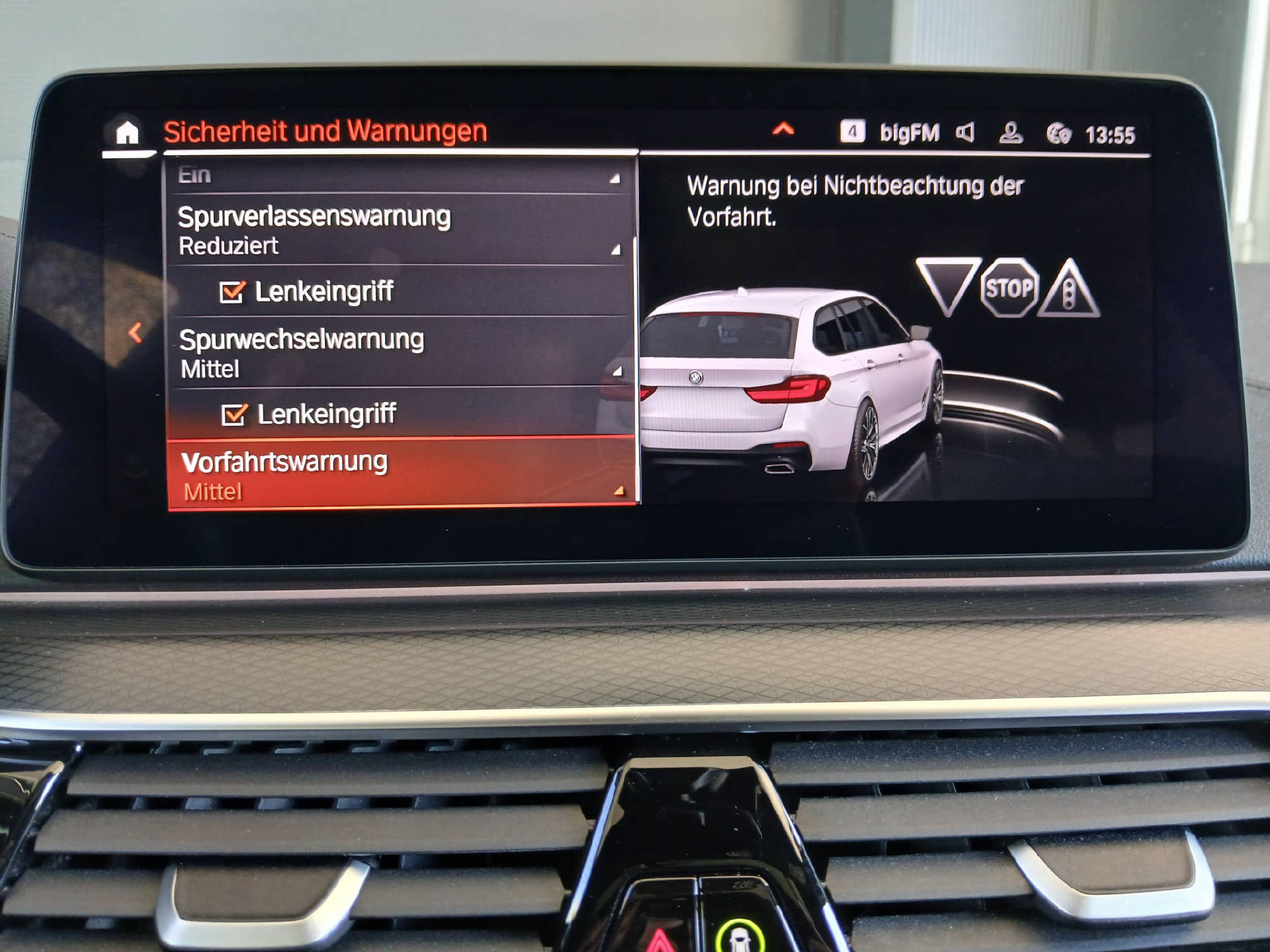 BMW 530d xDrive SAG Touring-15