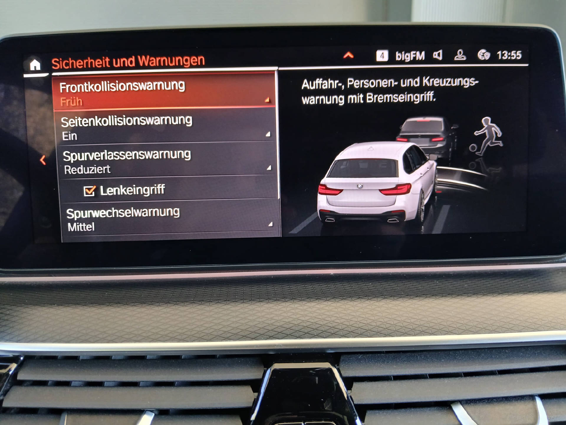 BMW 530d xDrive SAG Touring-13