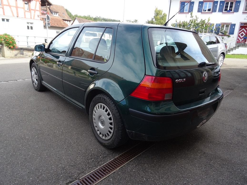 VW Golf 1.8 Comfortline - 4