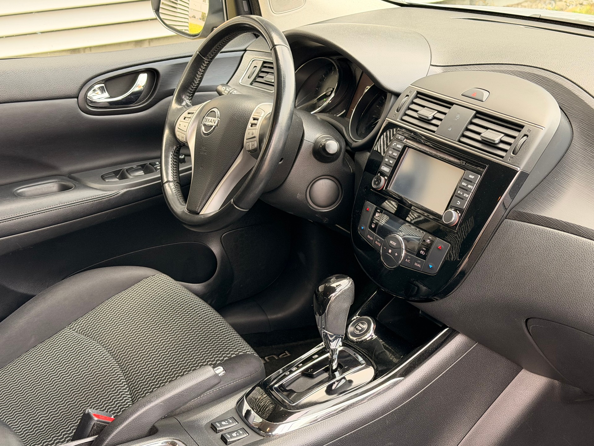 NISSAN Pulsar 1.2 DIG-T tekna Xtronic CVT - 10