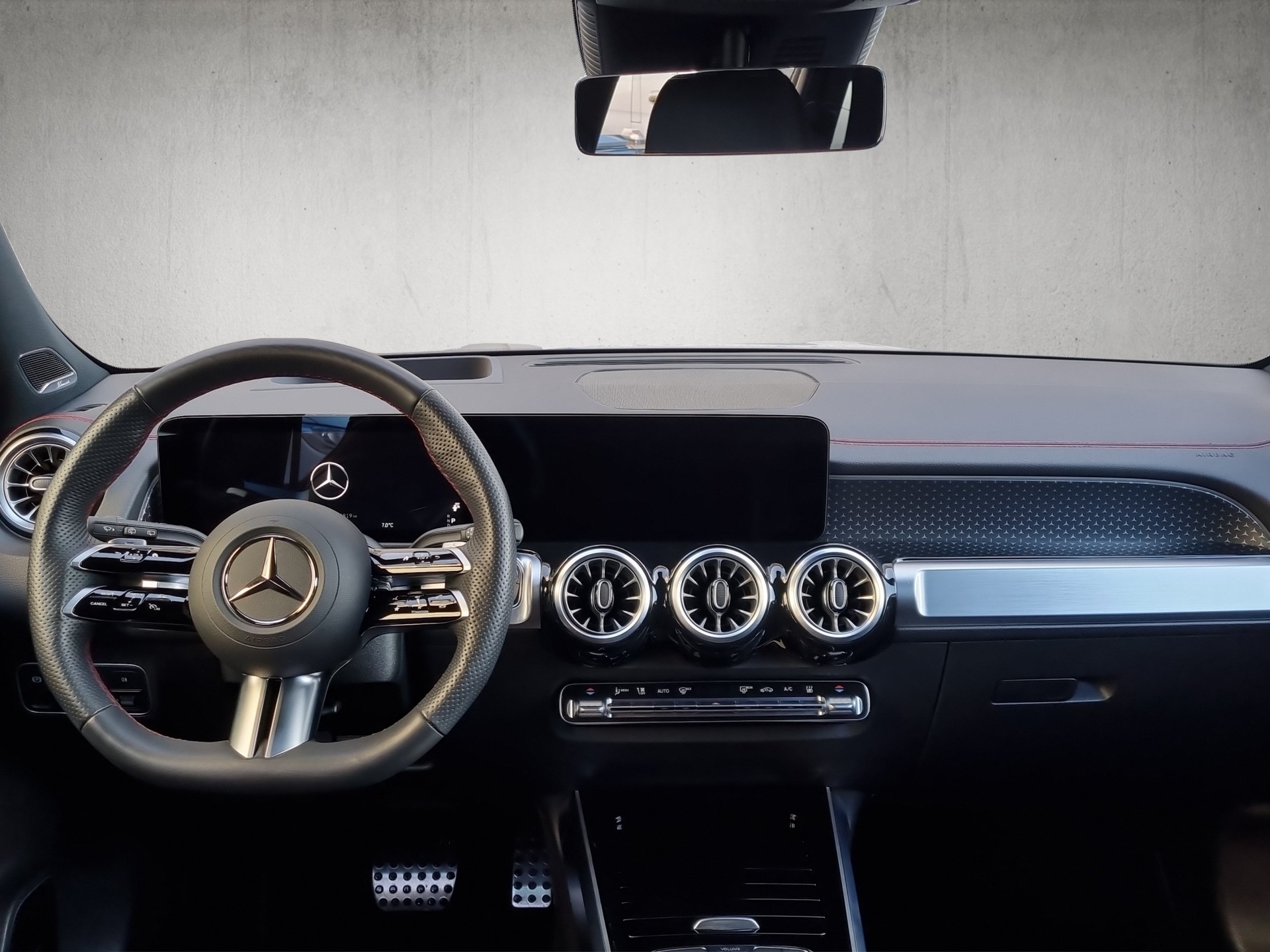 MERCEDES-BENZ EQB 350 - 12