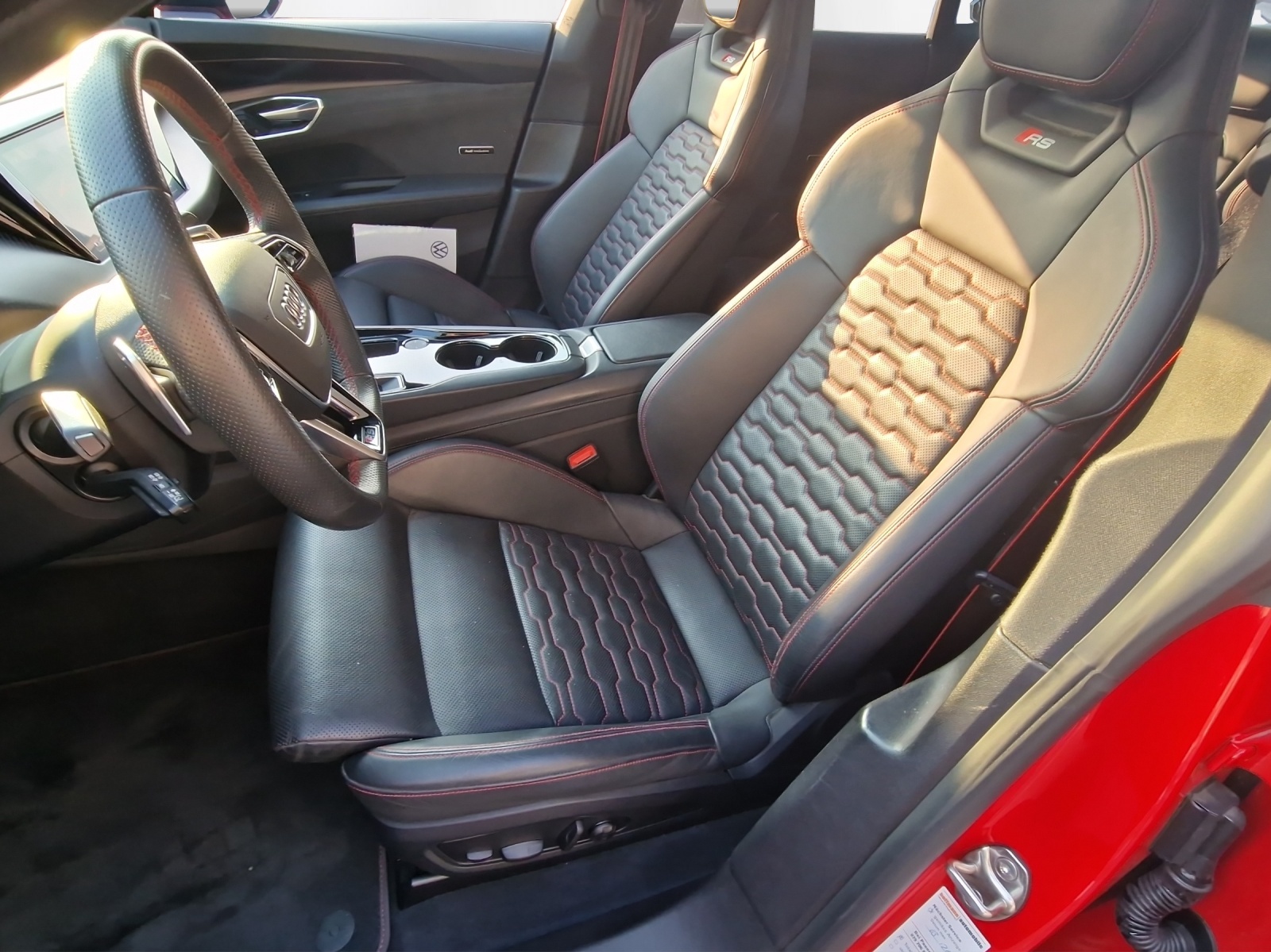 AUDI RS e-tron GT quattro - 10