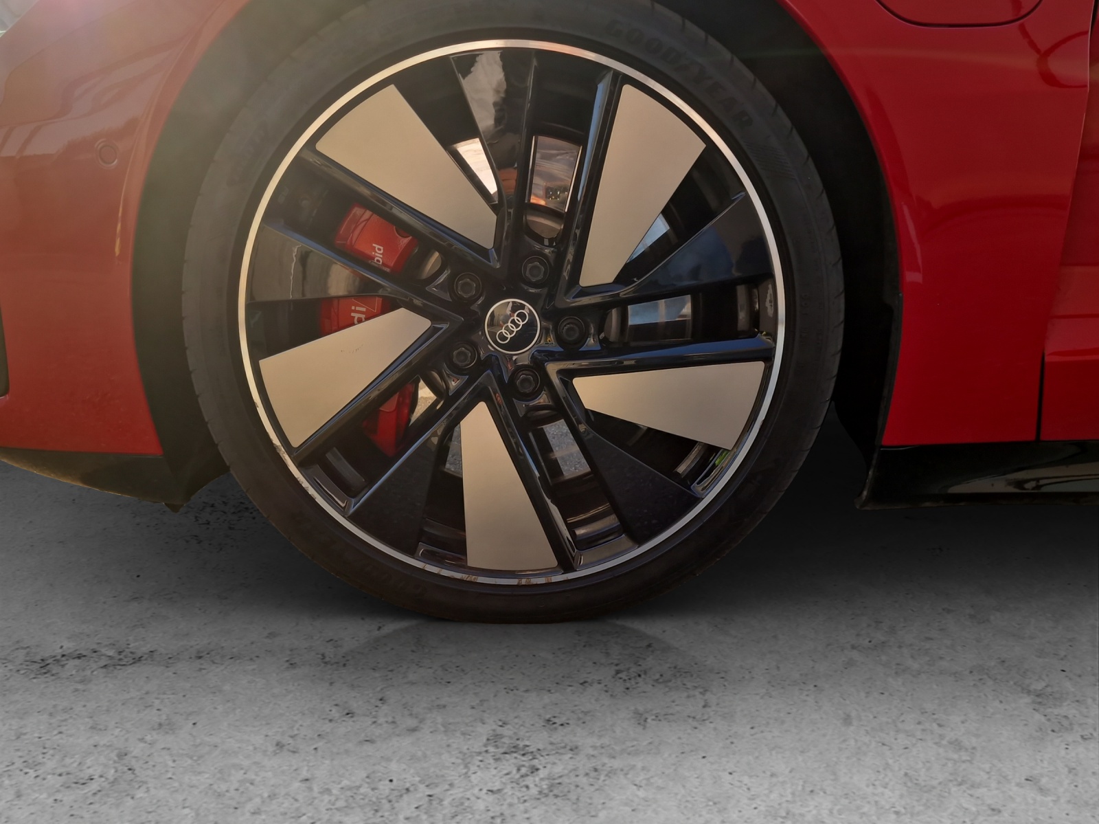 AUDI RS e-tron GT quattro - 13