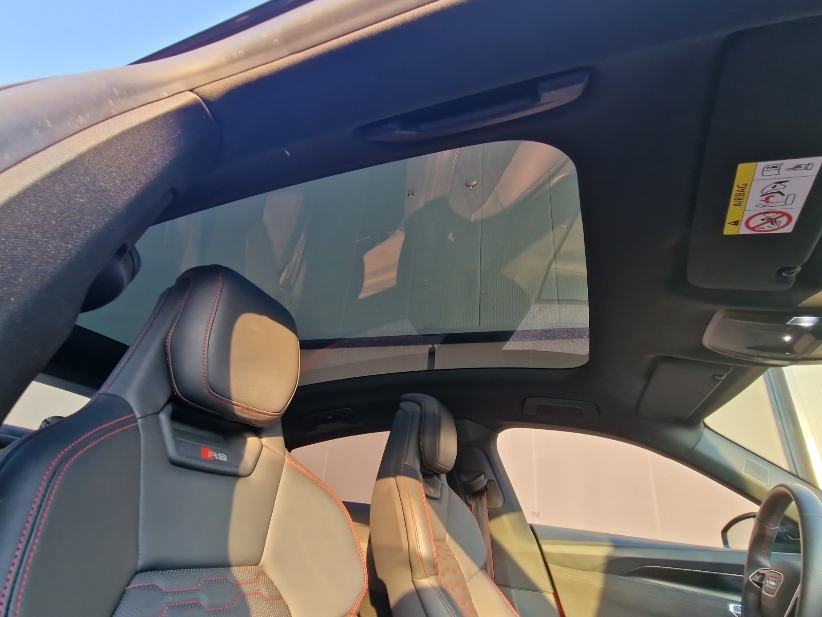 AUDI RS e-tron GT quattro - 15