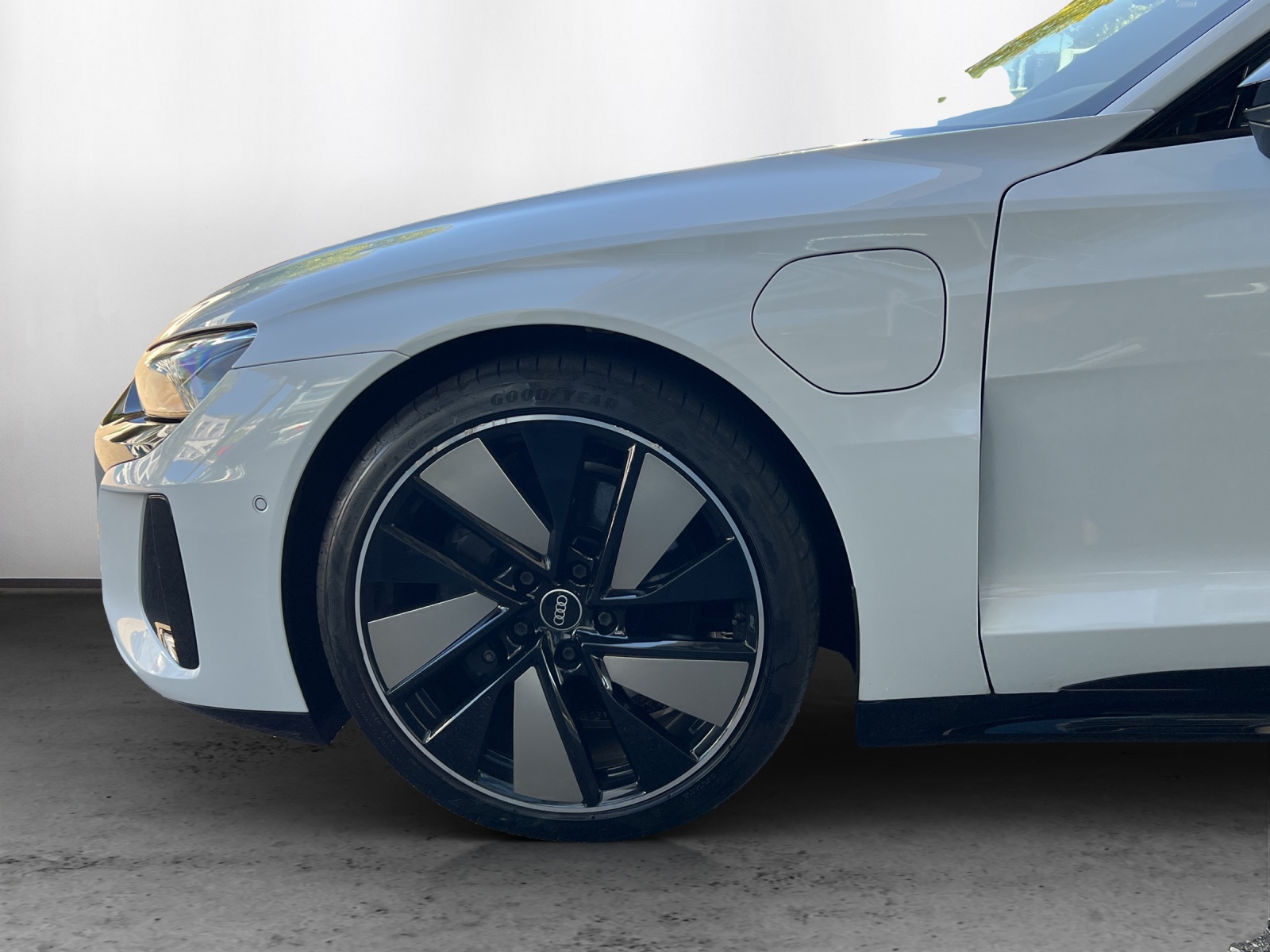 AUDI e-tron GT quattro - 13