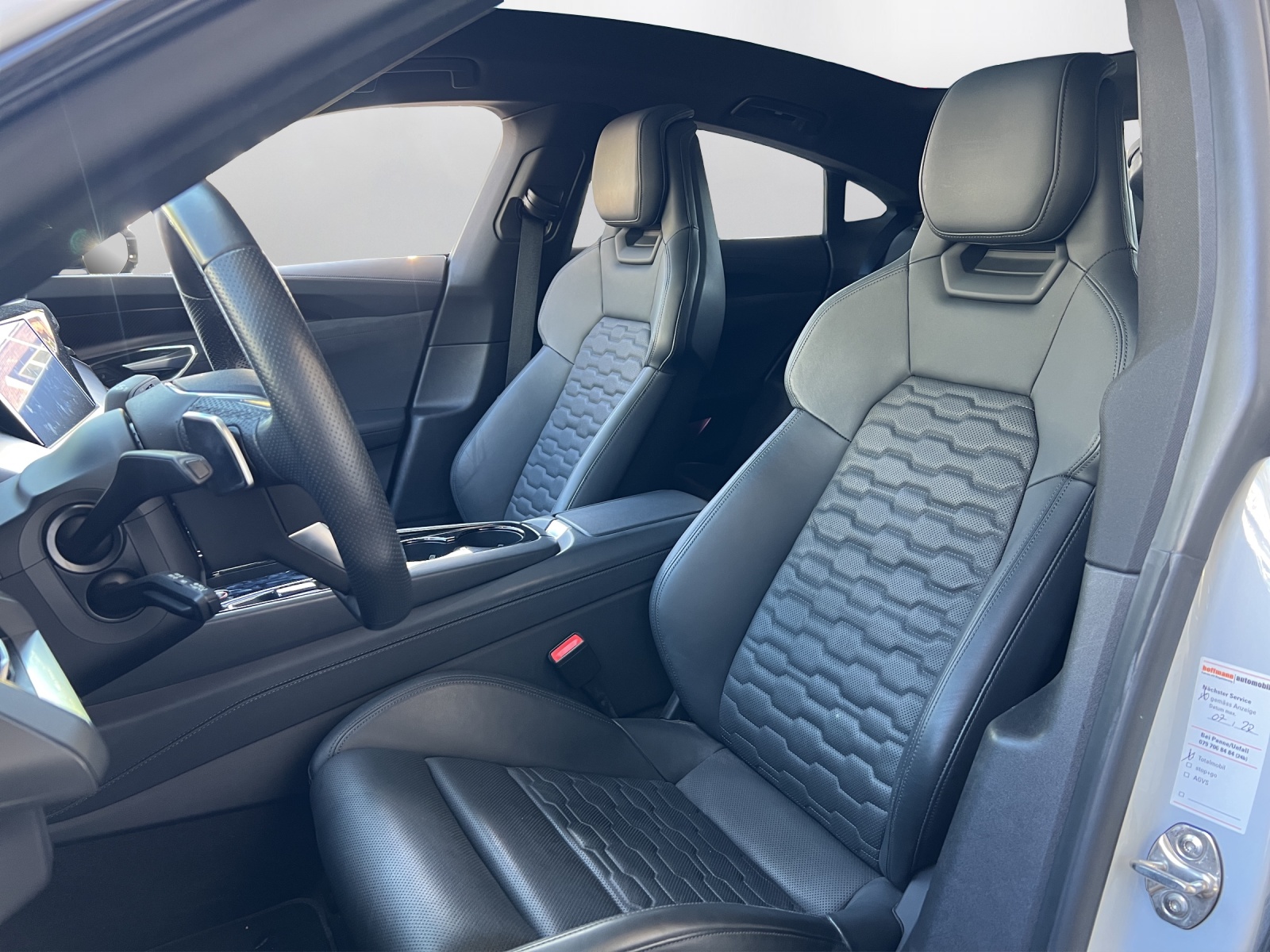 AUDI e-tron GT quattro - 10