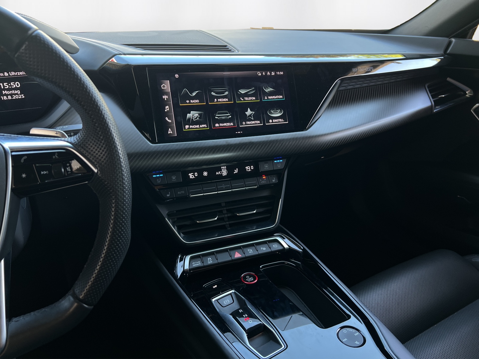 AUDI e-tron GT quattro - 9