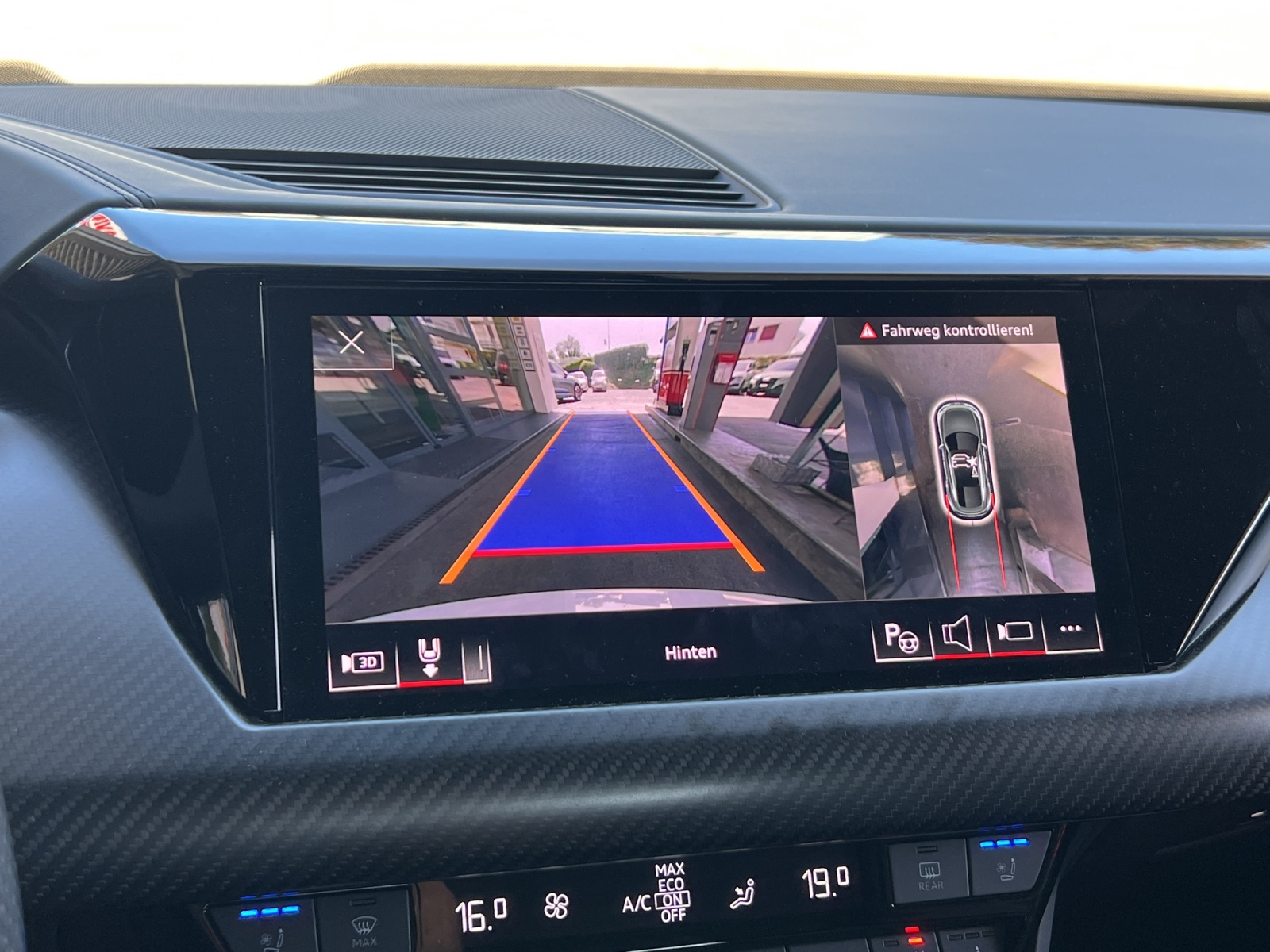 AUDI e-tron GT quattro - 16